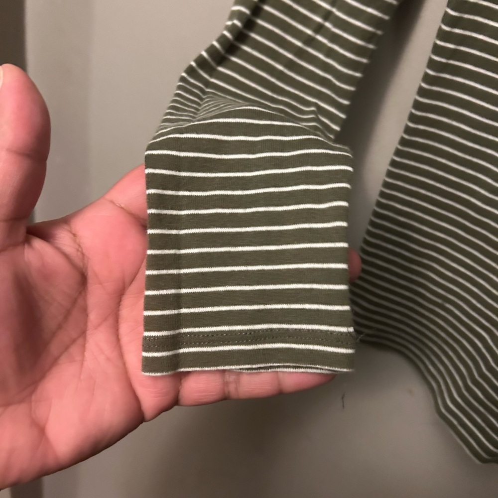 GAP Women's Olive Striped Top - Picture 4 of 8